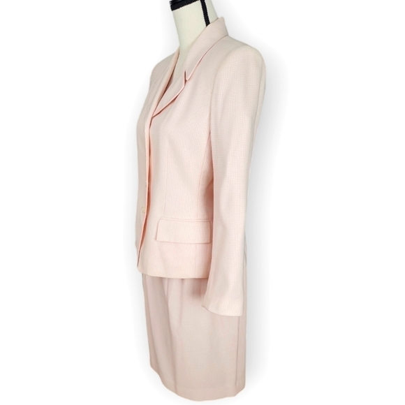 Le Suit Petite Pink Checkered 2 Piece Skirt & 4 Button Front Blazer Suit Size 6P - Picture 2 of 10